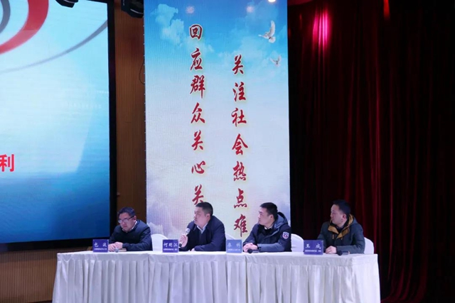 “方便”场所不方便?《阳光问廉》泸县专场“犀利”来袭!(图3) “方便”场所不方便?《阳光问廉》泸县专场“犀利”来袭!(图3)
