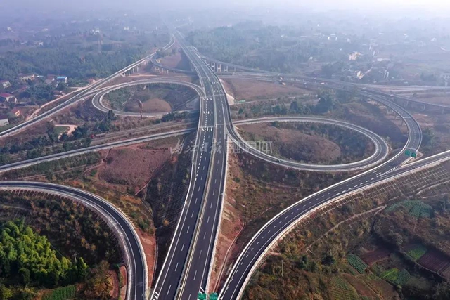 一路“串”七路！内江绕城高速正式通车，全长66公里4个收费站(图5)
