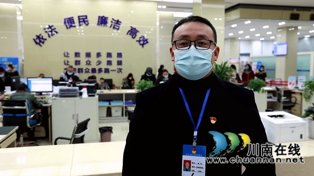 合江：新年上班第一天，窗口为民服务忙(图3)