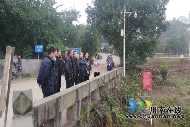 泸州市农业农村局到泸县云龙镇开展农业面源污染防治督导工作(图1) 泸州市农业农村局到泸县云龙镇开展农业面源污染防治督导工作(图1)