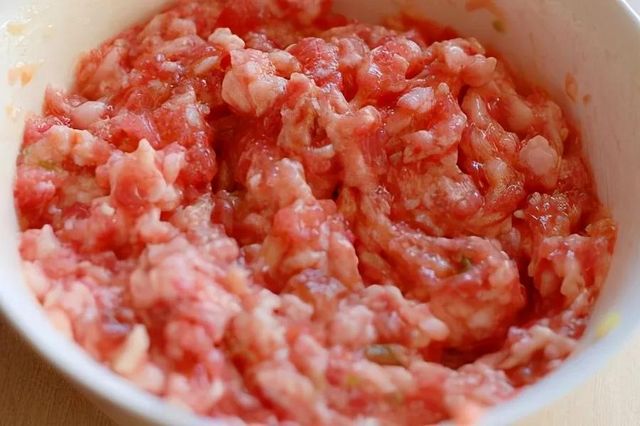 【分享】腌腊肉，10斤肉放多少盐？别放错了……(图3)