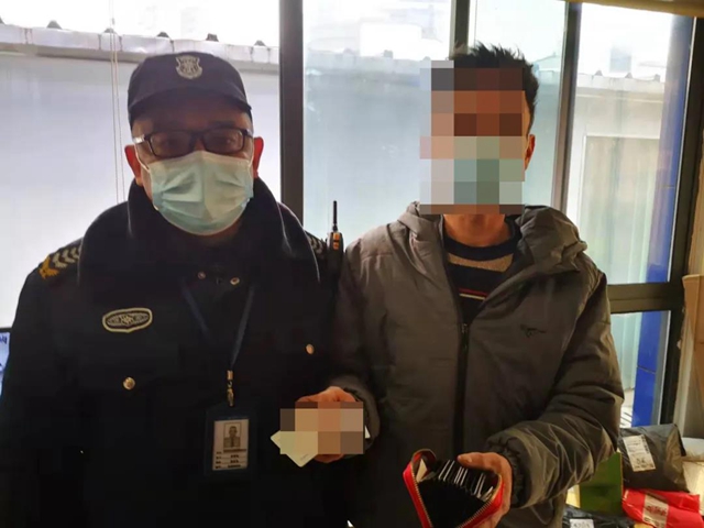 这个医院为啥接二连三收到锦旗?(图9) 这个医院为啥接二连三收到锦旗?(图9)