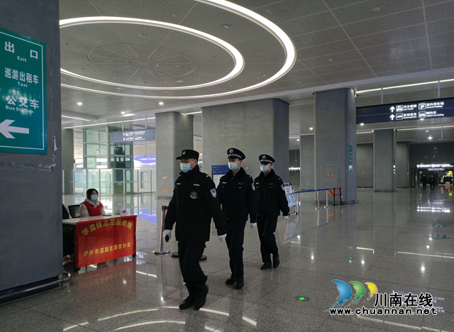 泸州：高铁站迎春运首考，蓝盾+警盾志愿者到岗(图17)