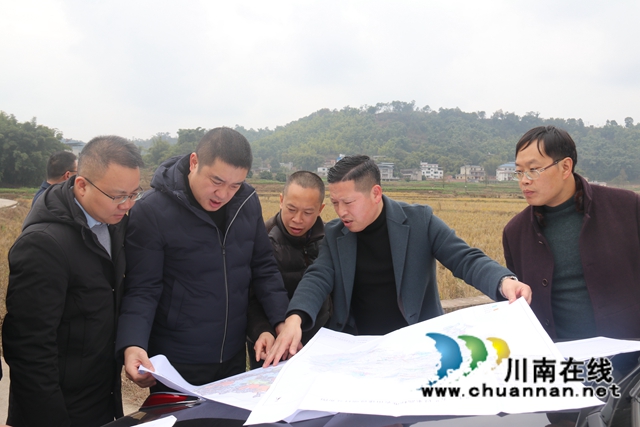 王先奎率队到泸县百和镇调研“东翼”建设工作