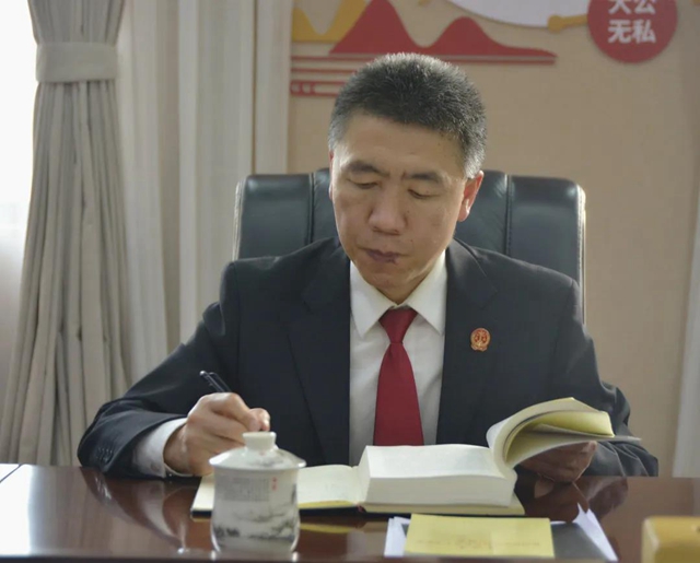 榜样的力量｜江阳法院法官方强：用27年芳华践行司法为民、公正司法