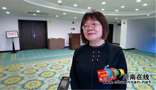 泸州盟员周亚琼发声省两会：完善“双减”配套措施，让父母不再焦虑