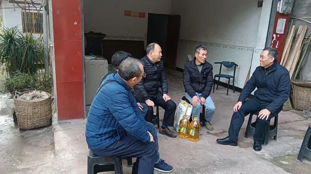 泸州市开展2022年春节慰问困难退捕渔民活动