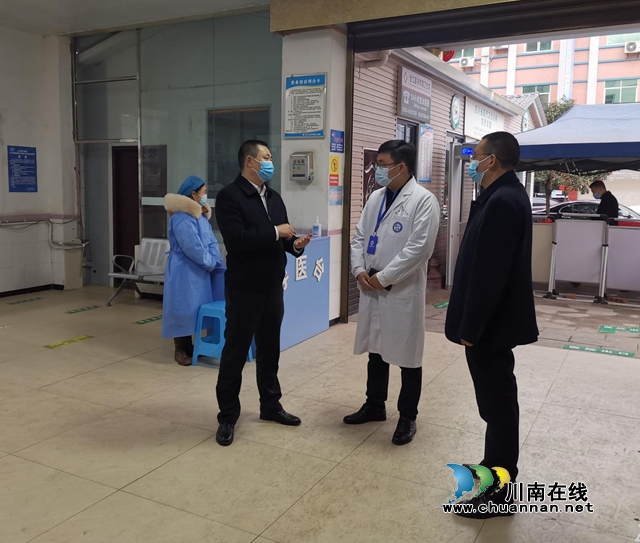 合江县：节前慰问暖人心