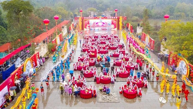 2022年全国“村晚”示范展示暨四川省“千龙千狮闹新春”示范展演活动走进泸县