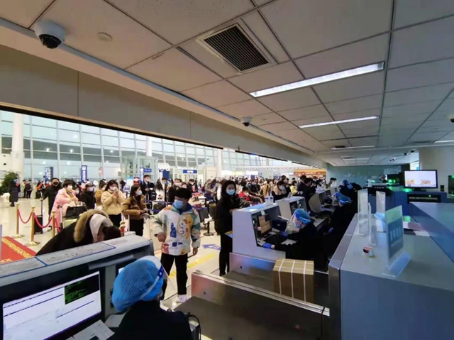【春运快报】泸州云龙机场单日旅客吞吐量突破1万人次！(图1)