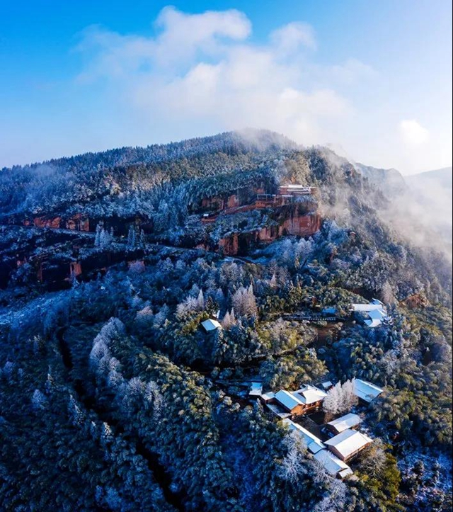 雪映丹山景别致!绝美壁纸请查收(图2) 雪映丹山景别致!绝美壁纸请查收(图2)