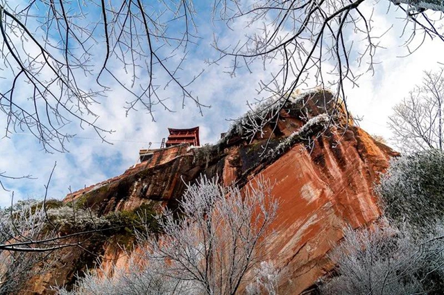 雪映丹山景别致!绝美壁纸请查收(图8) 雪映丹山景别致!绝美壁纸请查收(图8)