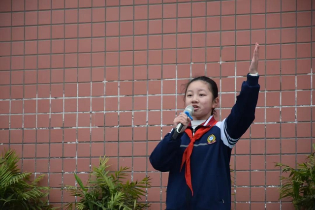 虎虎生威,一起向未来!泸州十八中学校举行2022年春期开学典礼(图10) 虎虎生威,一起向未来!泸州十八中学校举行2022年春期开学典礼(图10)