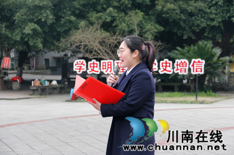 党员汪鑫灵作表态发言.jpg