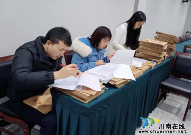 合江县社保局上门为企业送政策、送服务