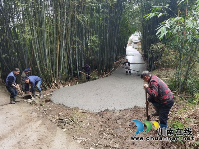 合江县榕山镇：“路”力同心，铺好乡村振兴发展路