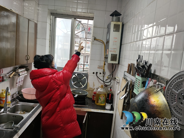 龙马潭区红星街道龙桥子社区开展燃气安全专项排查行动