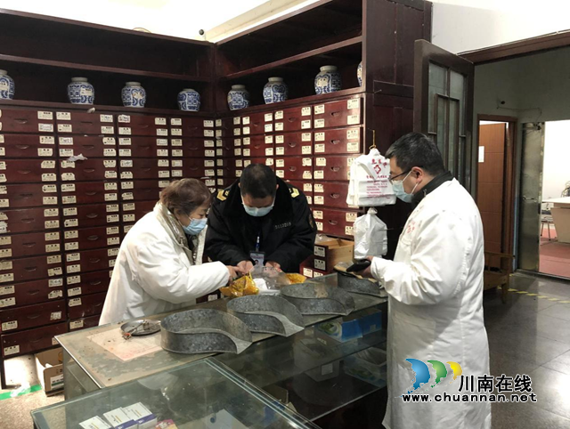 纳溪区市场监管局：以抽检促监管，守护群众用药安全