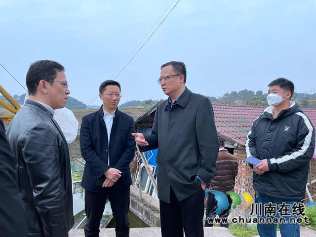 葛洪亮到泸县百和镇督导大陆溪流域生态环境保护工作
