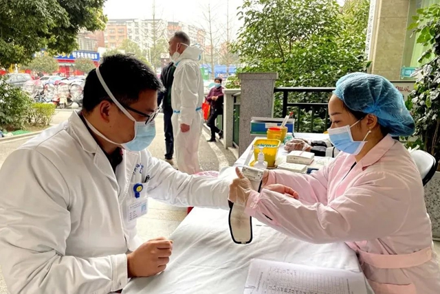 福欣非公，福欣为公｜泸州福欣医院：紧急驰援鲜血24000ml！(图3)