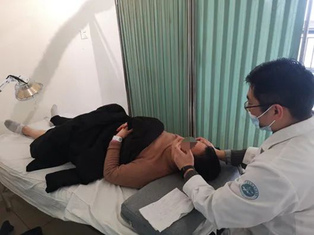 天气变化，女子竟开始流口水？(图5)