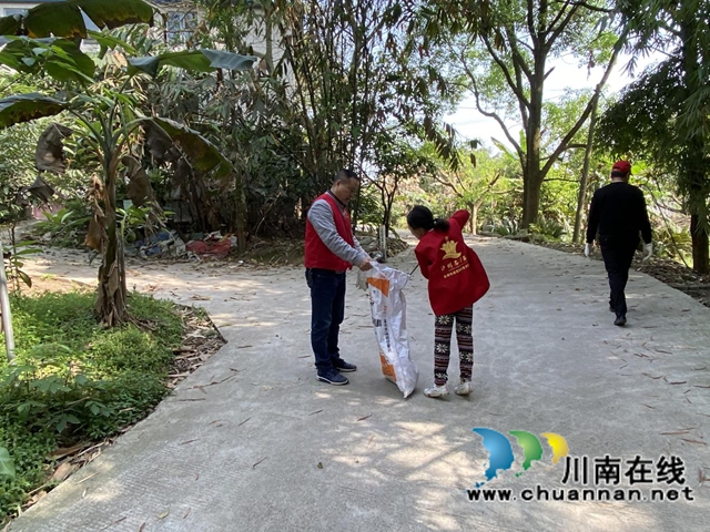 龙马潭区鱼塘街道：扬雷锋精神，展志愿风采