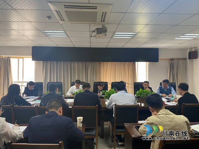 泸州市委第十督导组督导调研纳溪区“一网通办”和“首问责任制”工作