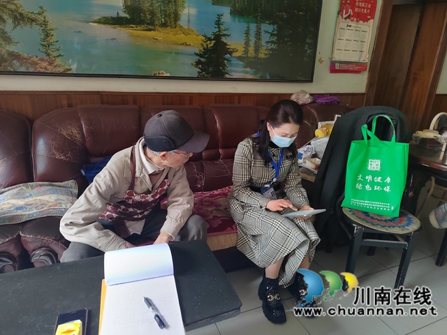 龙马潭区小市街道下大街社区扎实开展劳动力调查工作