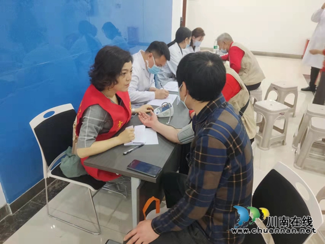 龙马潭区红星街道：医院社区共建结对，卫生健康相伴同行