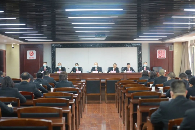 龙马潭区法院召开审判管理工作推进会