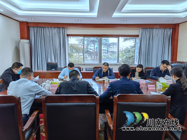 曹阳组织召开泸县二中工作研讨会