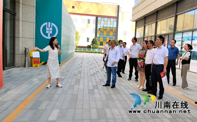 民建泸州市企业委到会员企业项目“这有光”调研