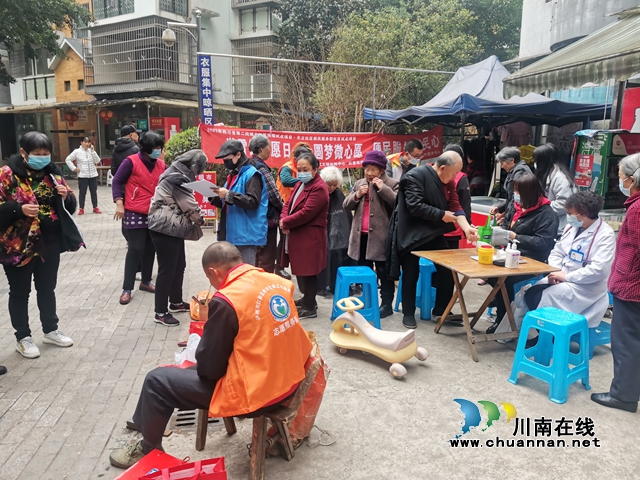 龙马潭区红星街道社工站：创新“社工互助生”行动，助力基层治理