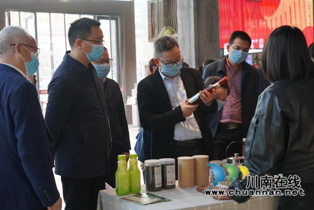 龙马潭区小市街道组织开展2022年第一季度人大代表集中视察活动