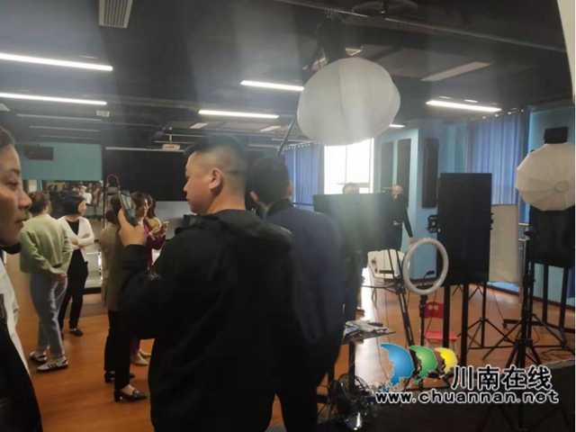 龙马潭区知联会：游学拓视野，交流促发展