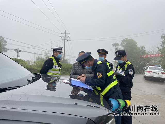 泸县百和镇开展道路交通“五统一、五联动”联合执法行动