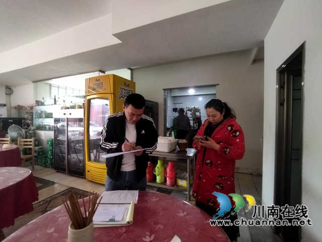 龙马潭区鱼塘街道：醇基燃料大检查，舌尖安全有保障