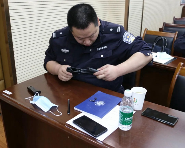 全警实战大练兵 | 泸县公安局开展公务用枪实弹射击训练(图3)