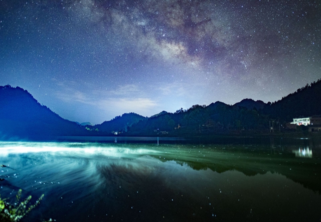 美爆！古蔺春日星空繁星灿烂 银河高悬 浪漫至极(图2)