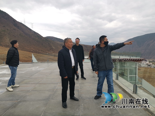 泸县组织企业家赴甘孜州乡城县投资考察