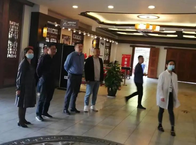 江阳区委常委、政法委书记张志方一行调研沈子国酒庄