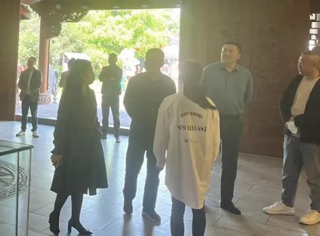 江阳区委常委、政法委书记张志方一行调研沈子国酒庄(图3)