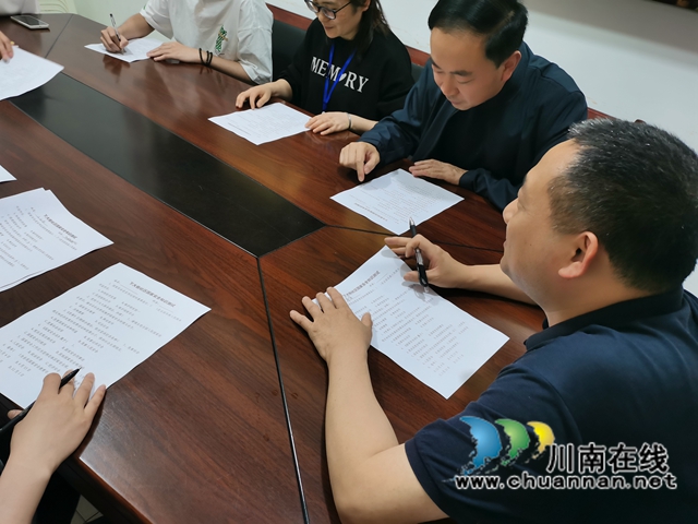 龙马潭区小市街道下大街社区：“线上线下”齐发力，国安宣传入人心(图3)