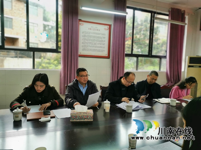 专家引领，智慧前行！泸州市2022年重点课题《初中英语“1+X”拓展活动校本课程实践研究》开题报告会召开(图4)