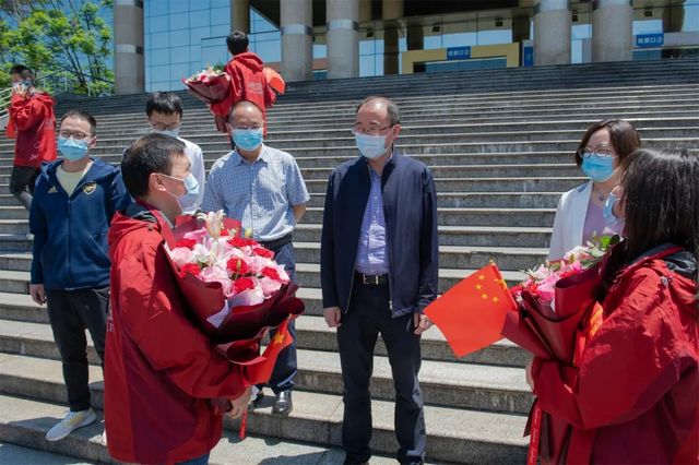 特别现场 | 欢迎回家!援吉林核酸检测支援队平安返泸(图4) nEO_IMG_4.jpg