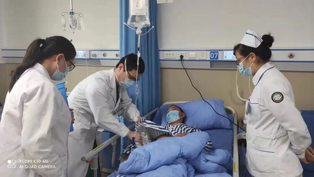 泸州市中医医院成功实施一例保留肾单位的肾脏肿瘤切除手术(图2) 2.jpg