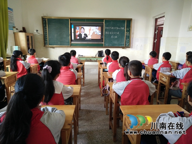 泸县天兴镇天兴中心小学校.jpg