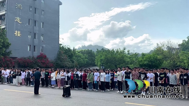 合江少岷职校应急演练[00-02-04][20220512-163022969].jpg