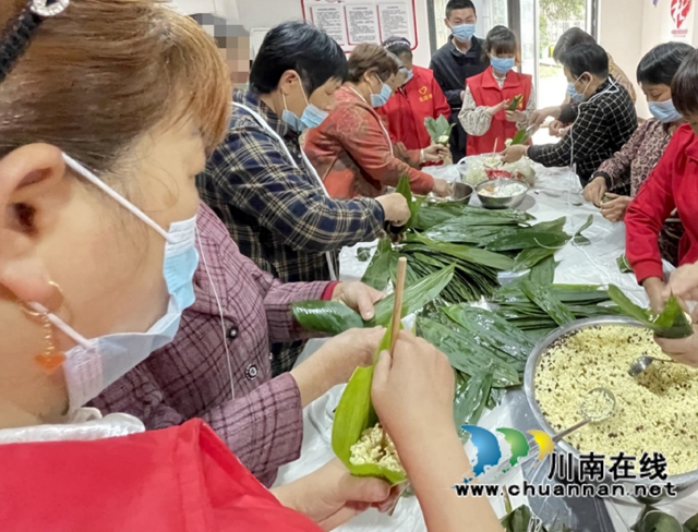 龙马潭区鱼塘街道：粽情飘香，你我共享！