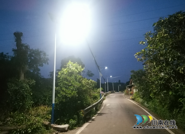 江阳区华阳街道：路灯点亮回家路，实事温暖群众心